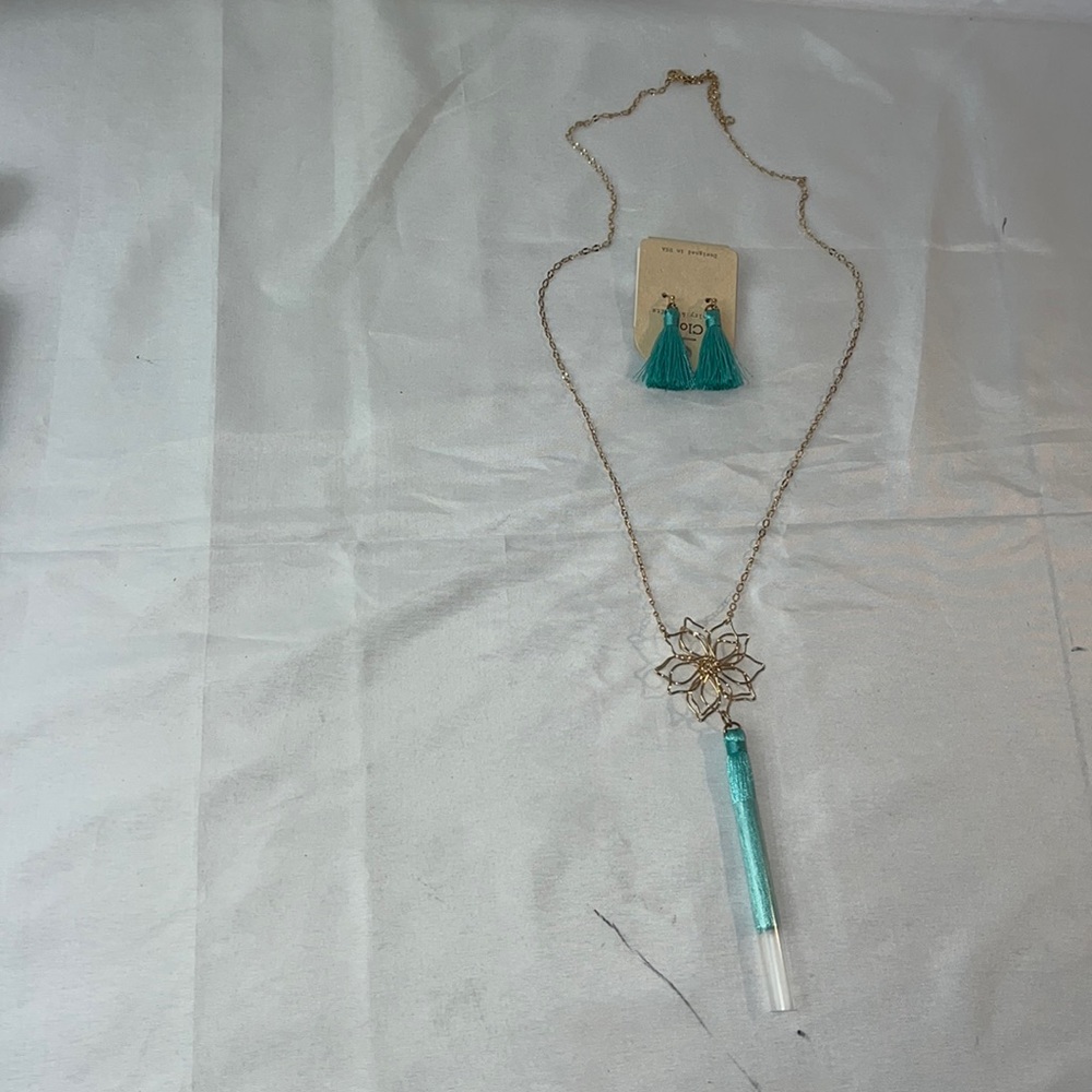 NWOT CLOIE Necklace, and earrings